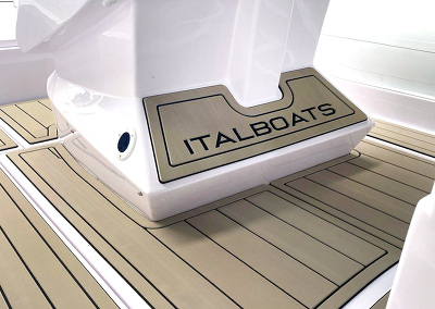 Italboat P750 / Light Camel on Black